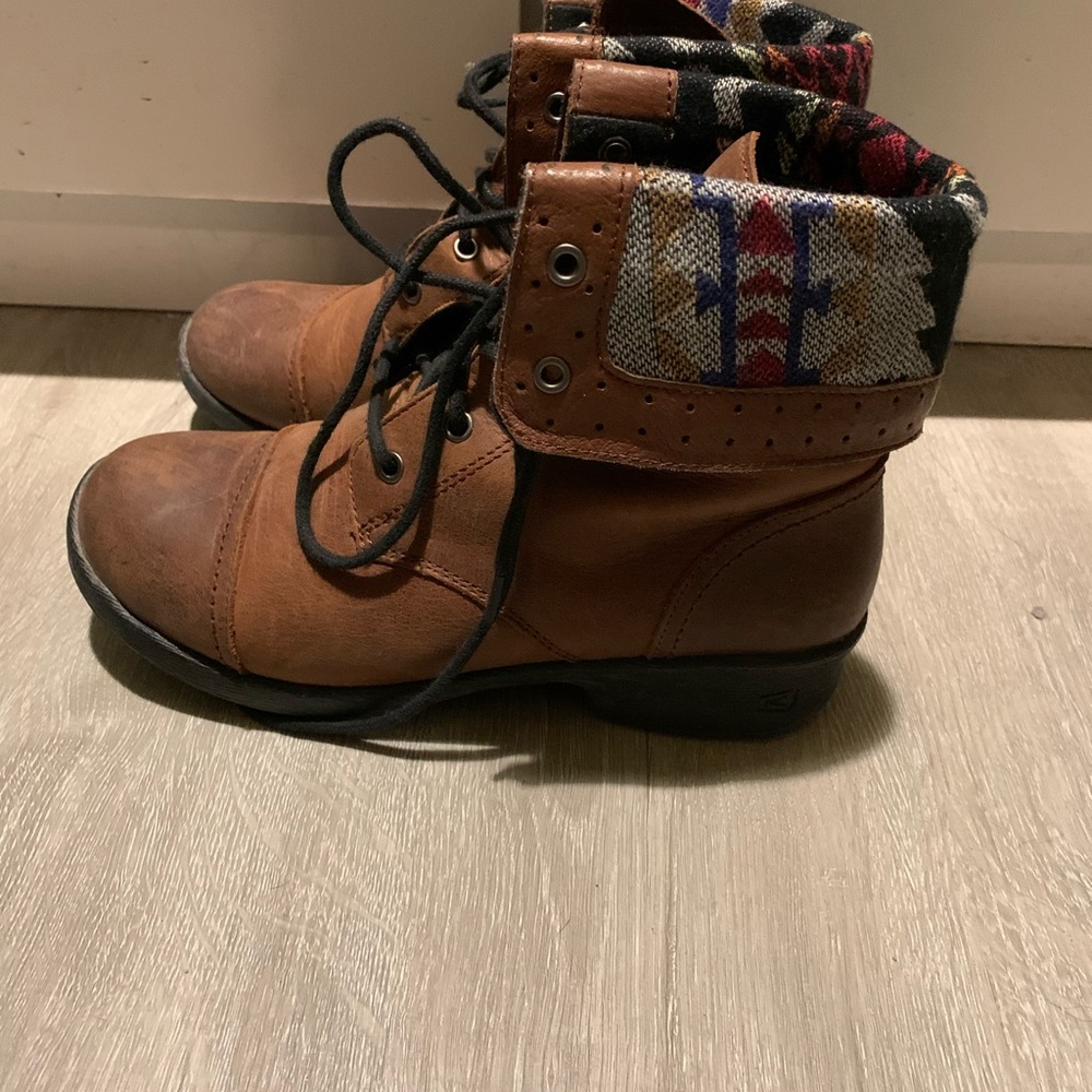 KEEN boots